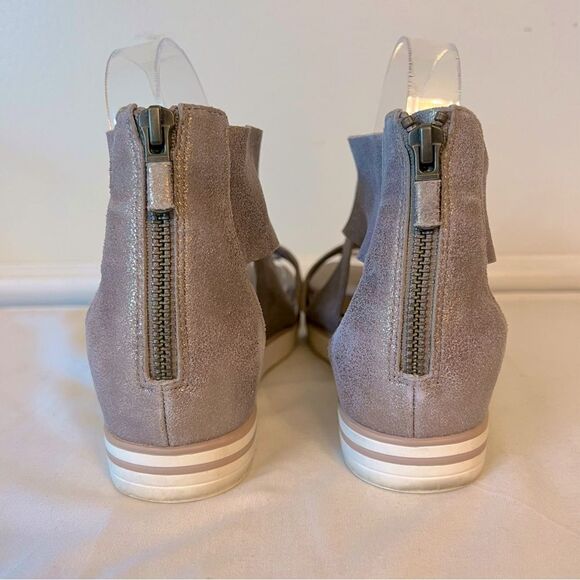Eileen Fisher Women's Sport Platinum Frozen Metallic Suede Sandals Sz 8.5 - Picture 9 of 16